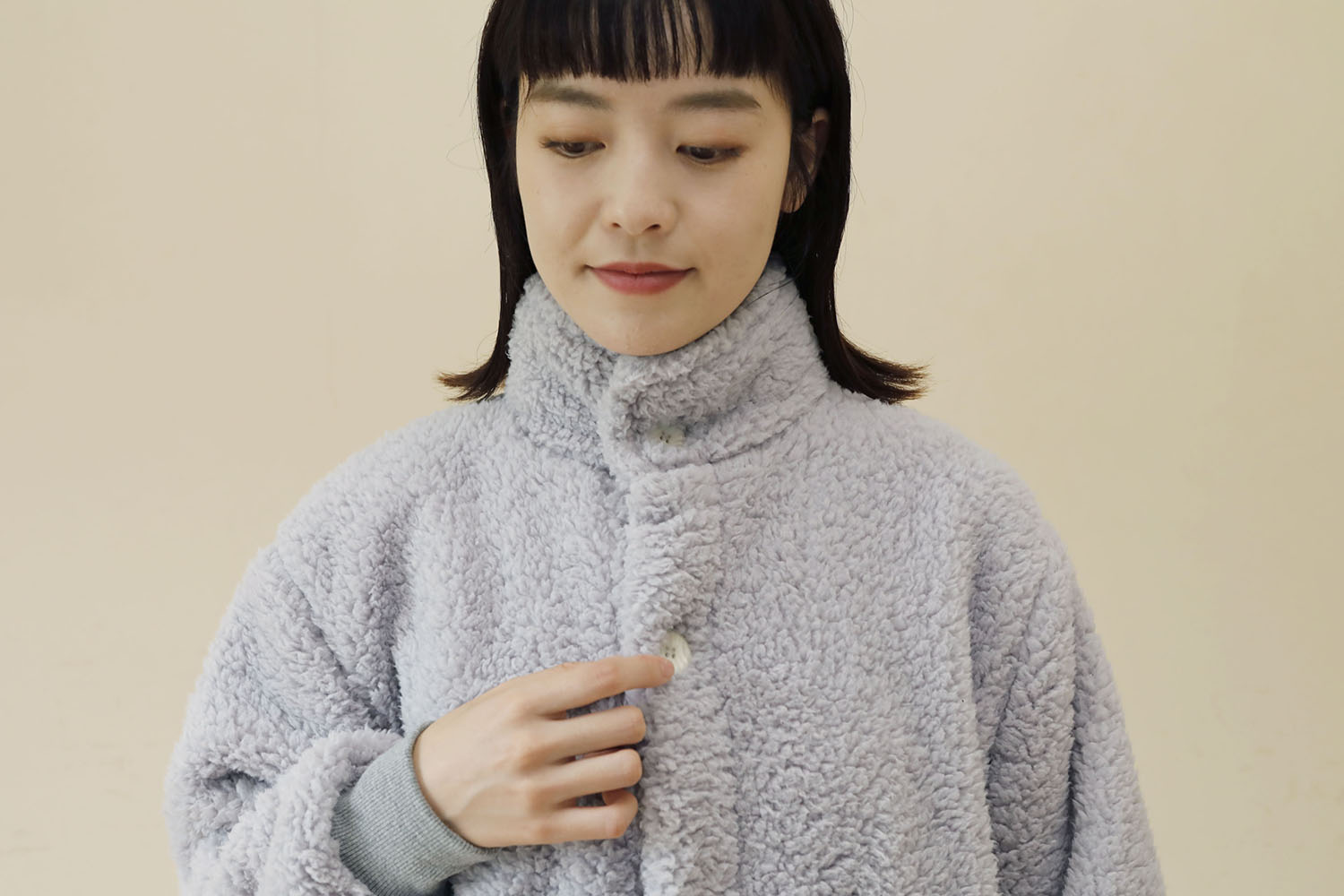 着る毛布 ショート丈 衿部分